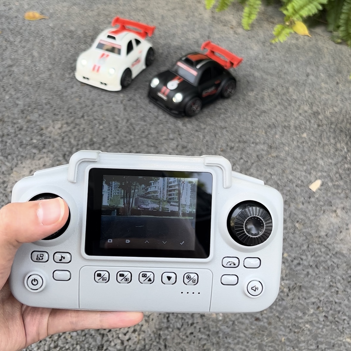 Nowy samochód RC C6 do driftu  – Toolkitrc M6Dac Smart Charger recenzja i cena